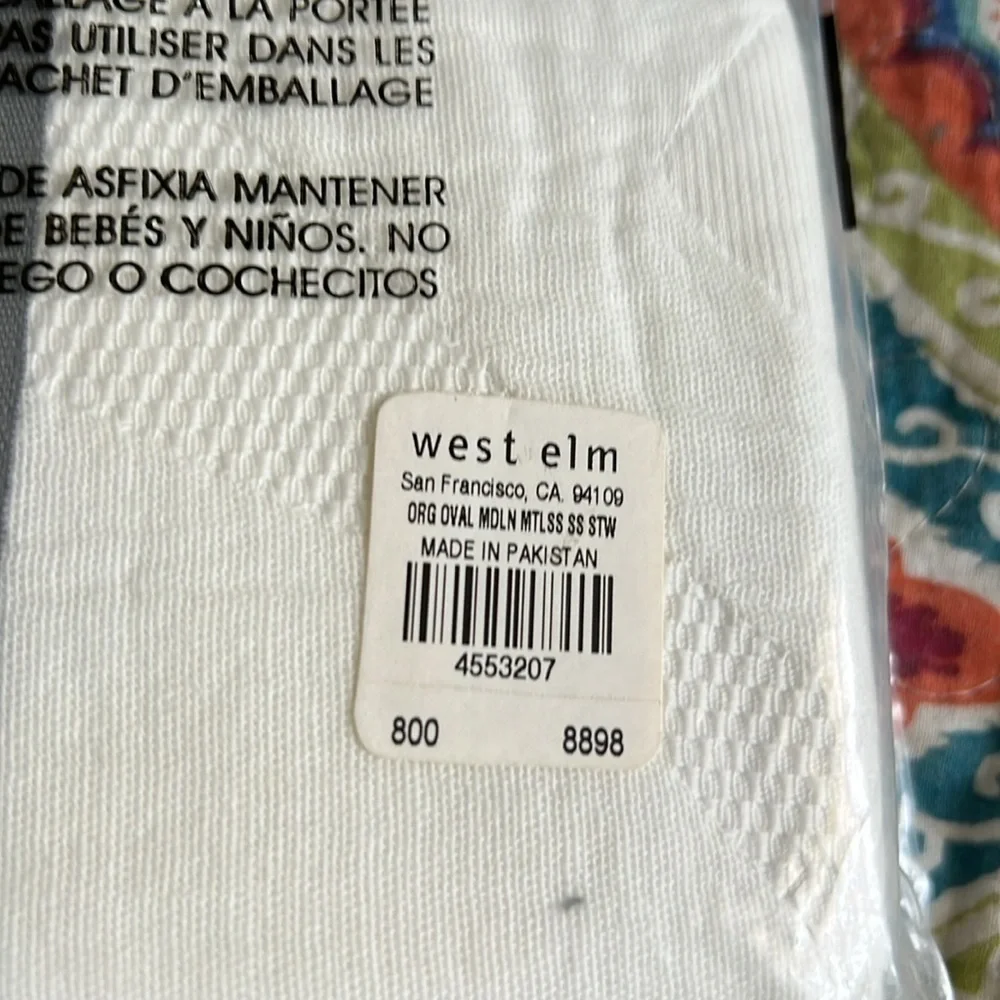 2 WEST ELM Organic Textured Waffle Standard Shams Cream